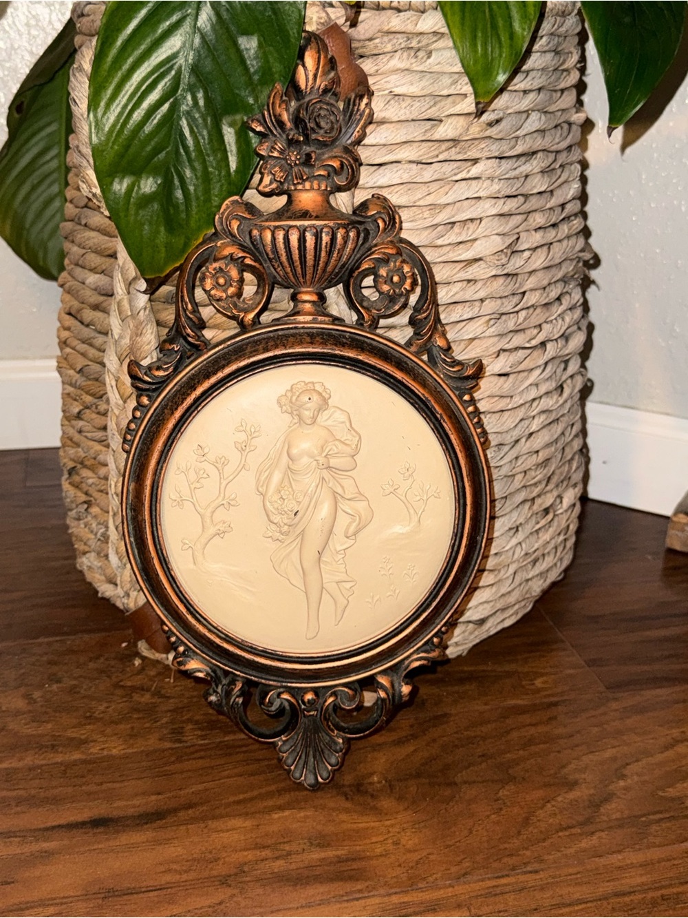 Vintage Coppercraft Guild, Dart Inc. Cameo Wall Plaque, Hollywood Regency